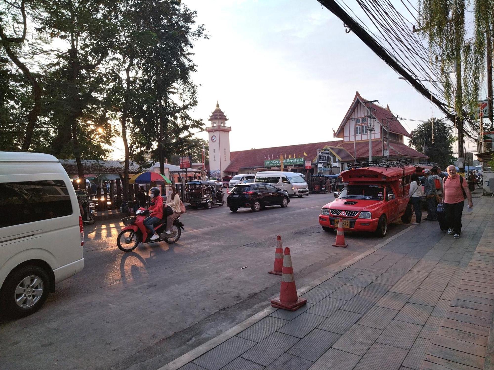 Supanich Condo Opposite The Train Station Chiangmai Chiang Mai Dış mekan fotoğraf